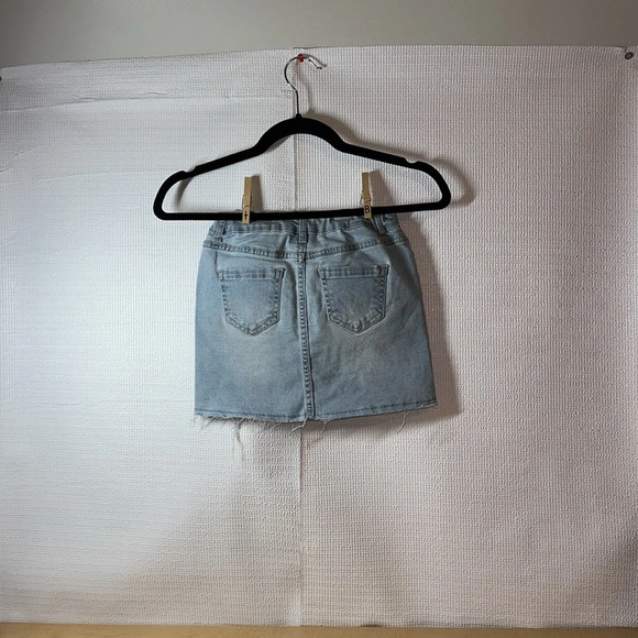 WONDER NATION Light Denim Distressed Girls Skirt Size S 6/6X - Picture 3 of 4